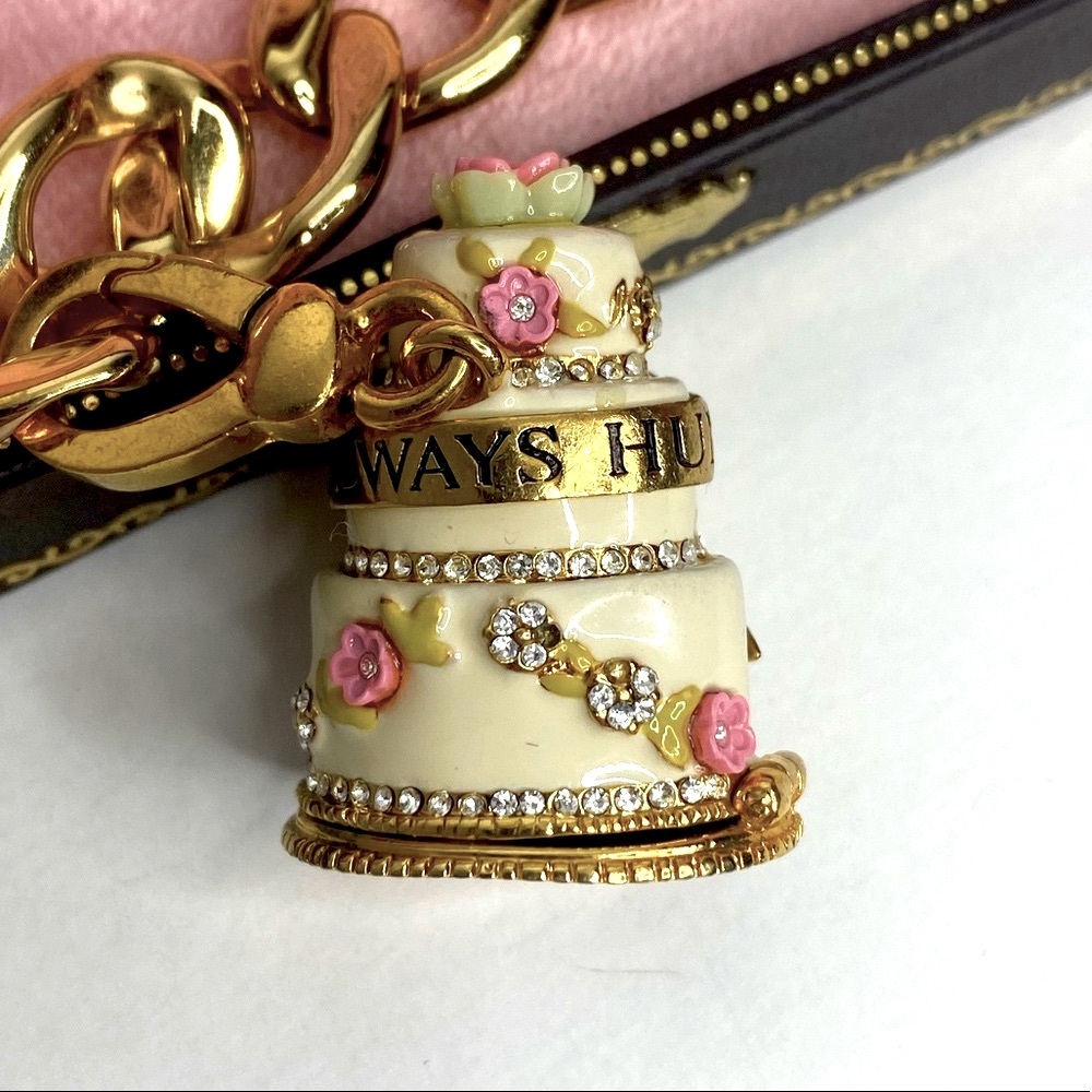 Juicy Couture Women’s Y2K Wedding Cake Chunky Gold Charm Bracelet With Box